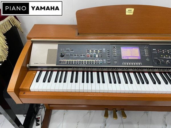 Yamaha CVP-303