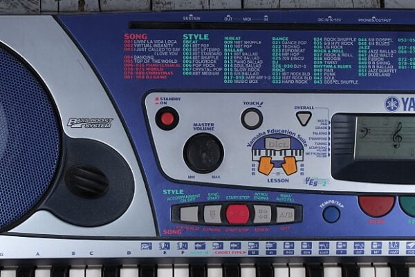 Dan organ Yamaha PSR 260 2