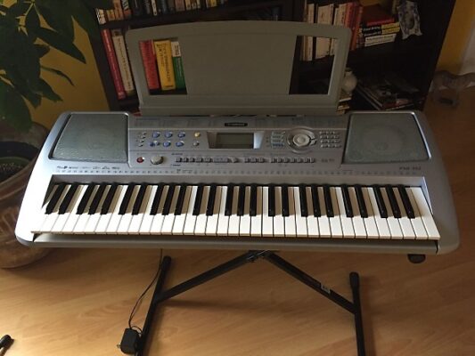 Đàn organ Yamaha PSR-292