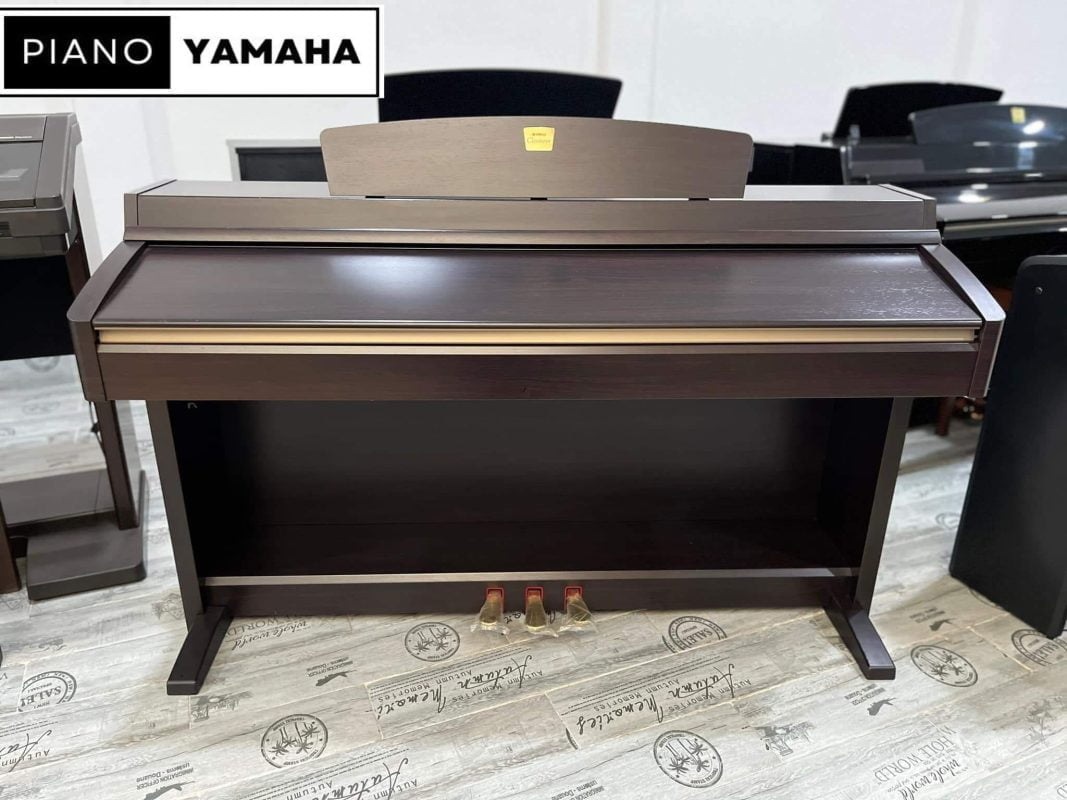 Yamaha Clp230