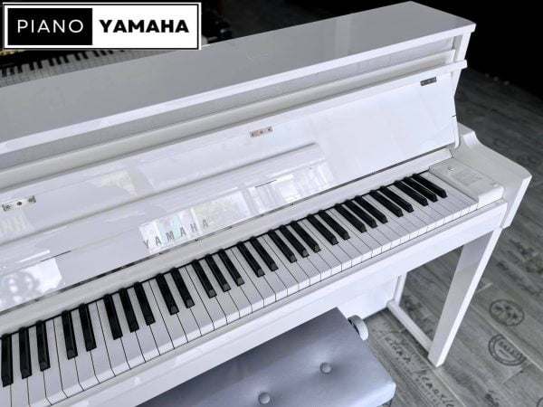 Yamaha NU1X